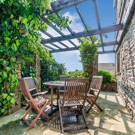 Holiday home The Shippon